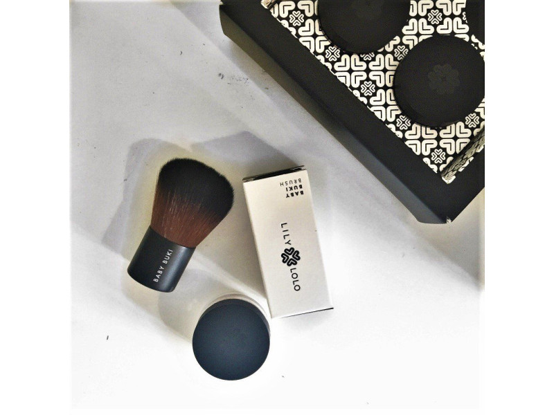 Lily Lolo Baby Buki Brush – Vegan πινέλο mineral μακιγιάζ ακριβείας