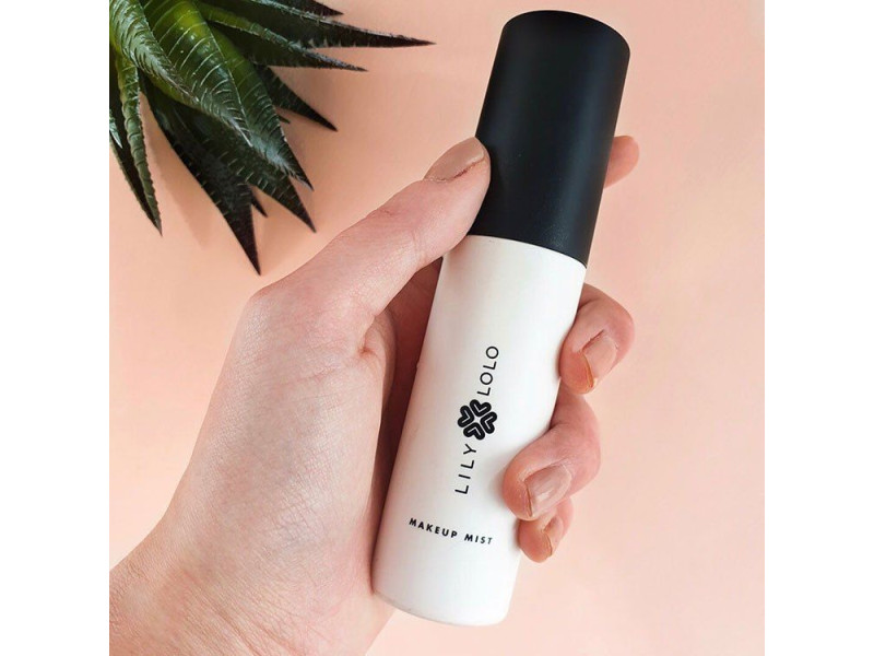 Lily Lolo Makeup Mist – Spray σταθεροποίησης μακιγιάζ με ενυδατική δράση