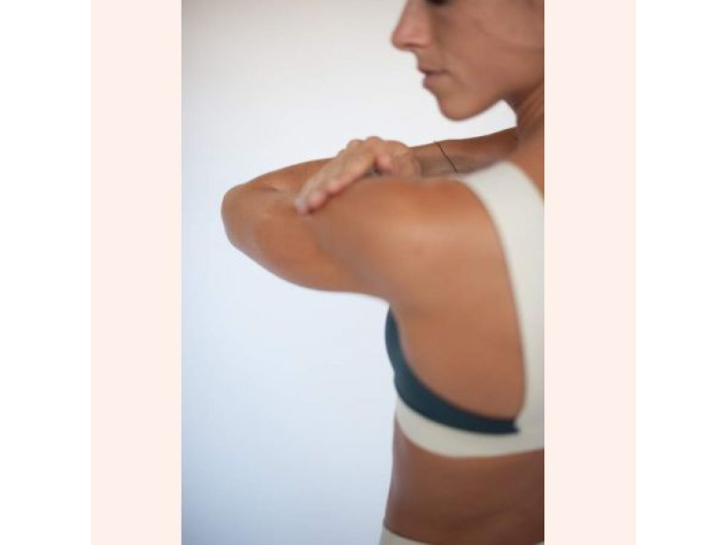 Acorelle Certified Organic After-Sun Refreshing Gel - Βιολογικό Δροσιστικό Gel After Sun για Πρόσωπο & Σώμα, 100ml