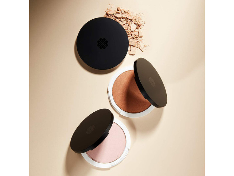 Lily Lolo Pressed Illuminator – Συμπαγές highlighter με φυσική λάμψη