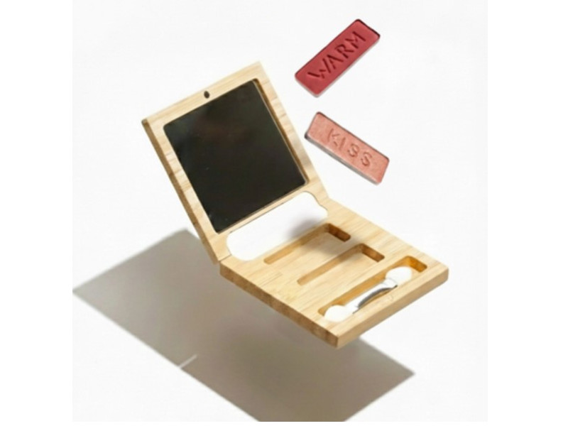 Zao Organic Warm Kiss Palette – Επαναγεμιζόμενη Παλέτα χειλιών με κραγιόν & gloss